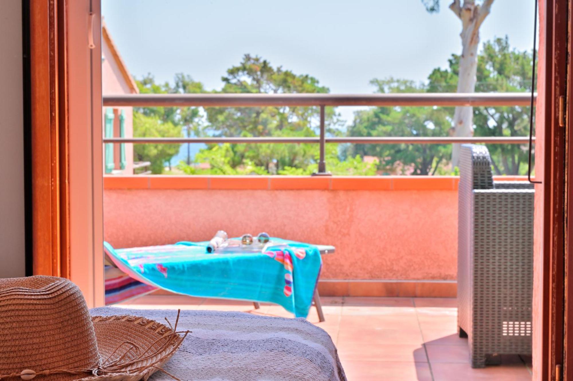 Pinea Mare Hotel Poggio Mezzana Екстериор снимка